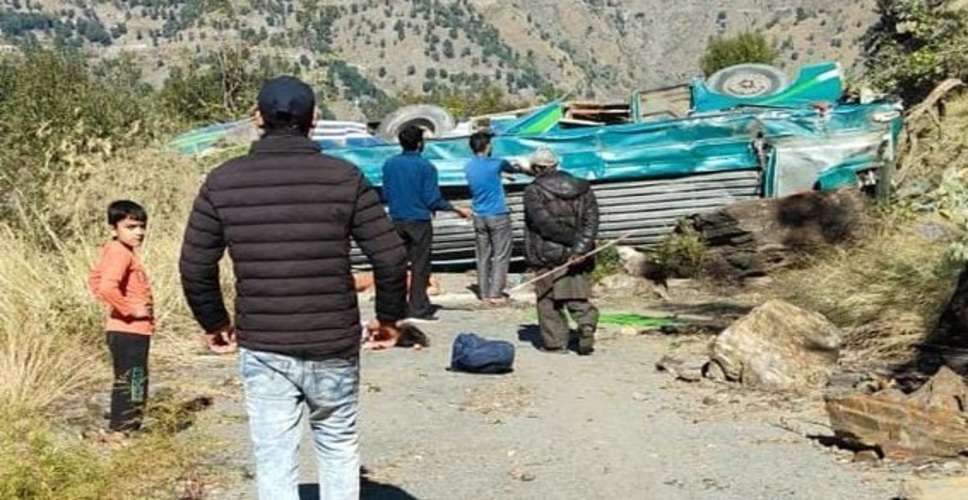 जम्मू-कश्मीर में बस खाई में गिरने से मरने वालों का आंकड़ा 36 पहुंचा (लीड-1)