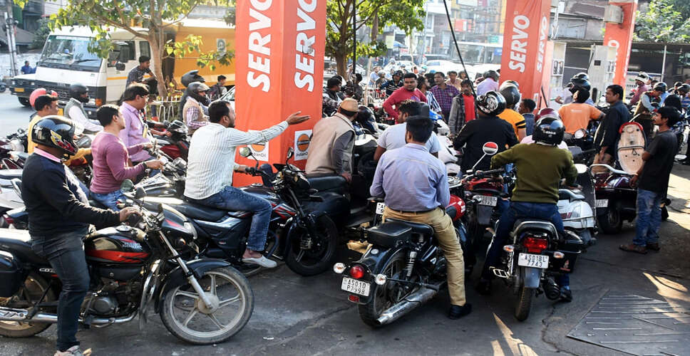 उत्तर प्रदेश में 'हेलमेट नहीं, ईंधन नहीं' अभियान: सड़क सुरक्षा को बढ़ावा देने की पहल