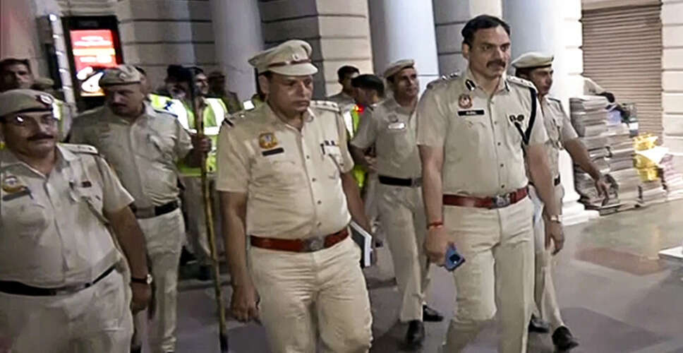 दिल्ली पुलिस ने ISI के लिए जासूसी करने वाले कासिम को गिरफ्तार किया