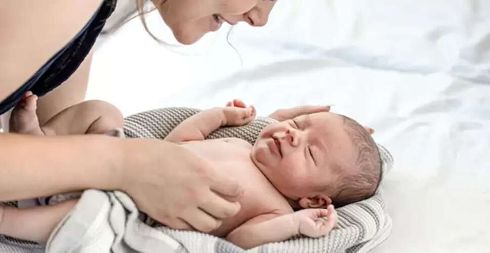 नवजात शिशुओं के चेहरे के बाल हटाने का सही तरीका