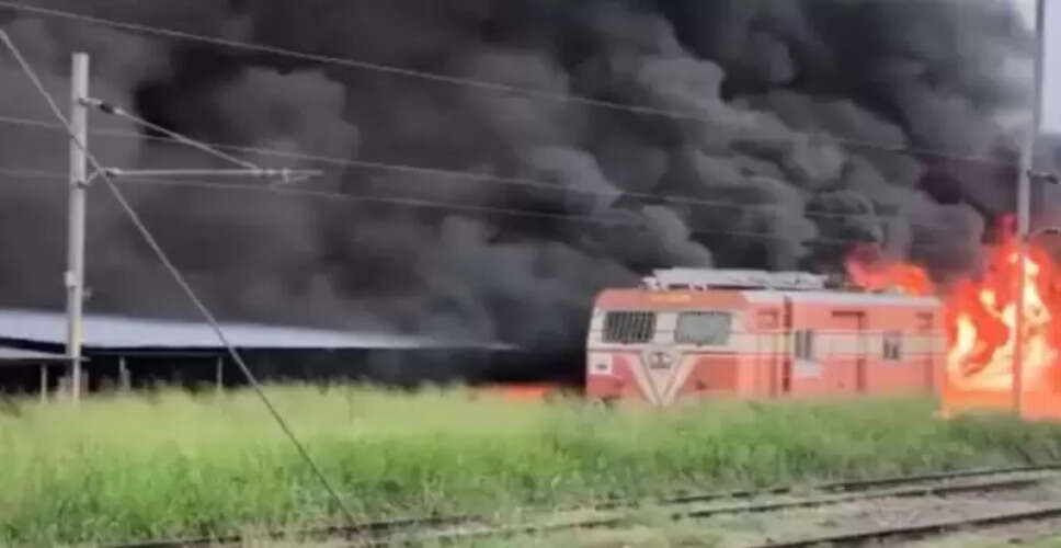 केरल के त्रिशूर रेलवे स्टेशन पर आग से 200 से अधिक टू-व्हीलर जलकर खाक