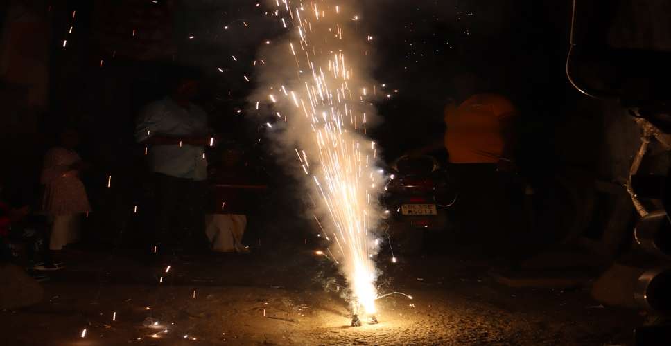 काली पूजा पर पटाखों के अंधाधुंध इस्तेमाल से कोलकाता की हवा खराब