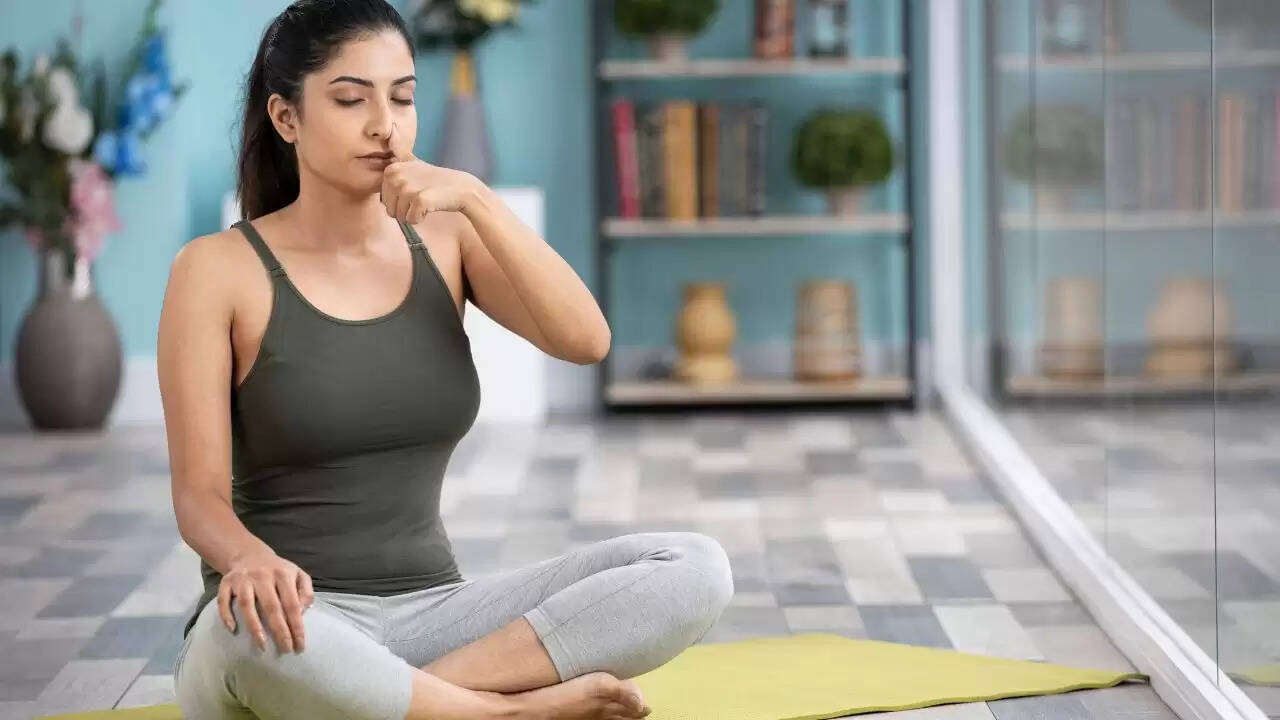 बढ़ते प्रदूषण में ब्रीदिंग एक्सरसाइज के लाभ और महत्व