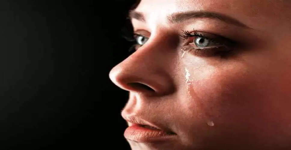 रोने के अद्भुत स्वास्थ्य लाभ: जानें क्यों जरूरी है आँसू बहाना