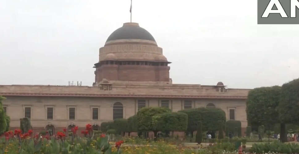 दिल्ली में आग लगने की घटनाएं: राष्ट्रपति भवन के पास और मोहन गार्डन में बचाव कार्य