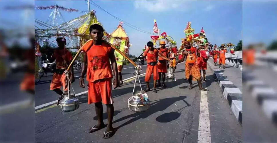 उत्तर प्रदेश सरकार के निर्देश पर विपक्ष का विरोध: कांवड़ यात्रा में लाइसेंस अनिवार्य