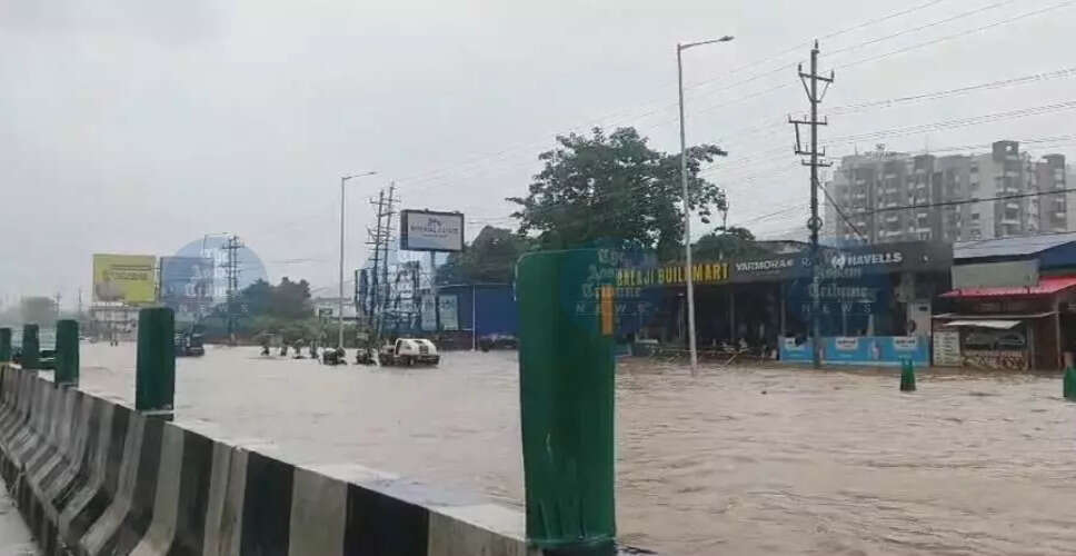 गुवाहाटी में बारिश से बाढ़ की स्थिति, IMD ने दी चेतावनी