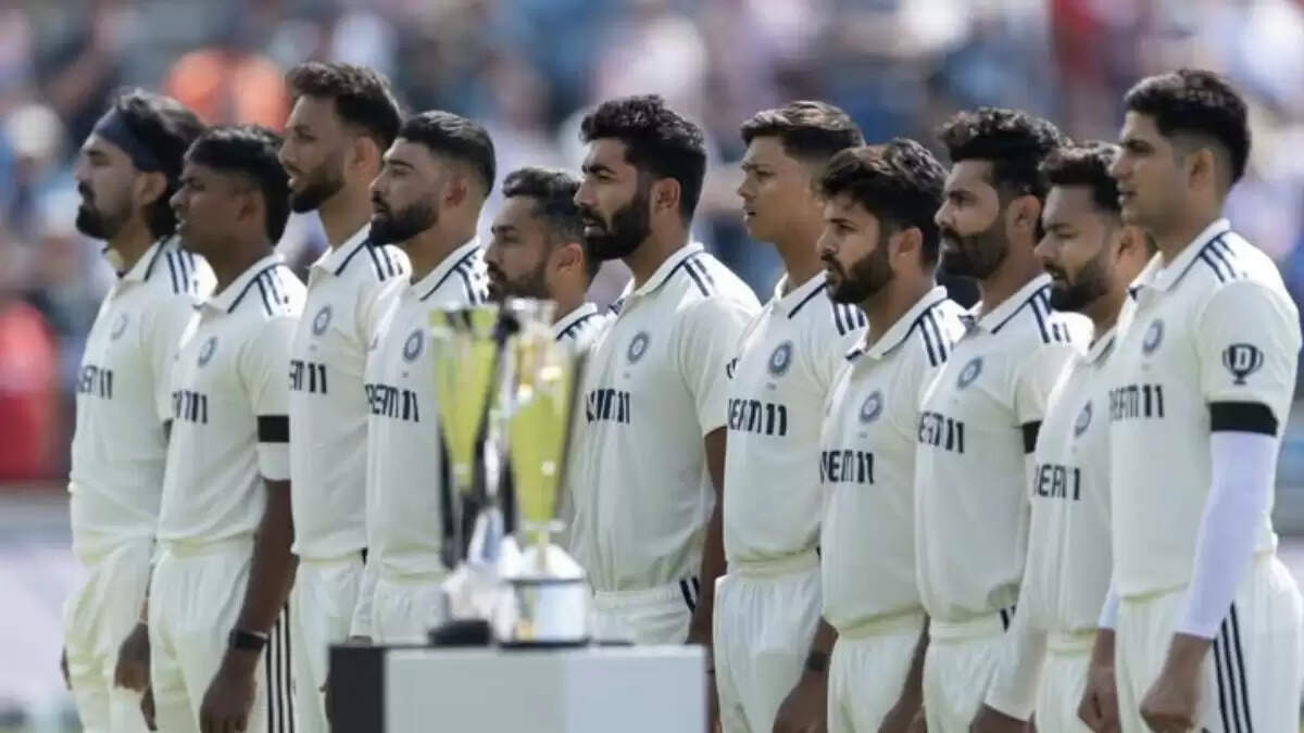 एक मैच में शतक बनाने के बाद 10 मैचों में बिना रन बनाए भी टीम में बना रहता है यह भारतीय खिलाड़ी