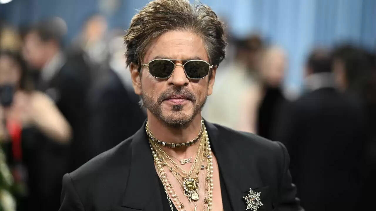 शाहरुख खान का 60वां जन्मदिन: शिक्षा और करियर की अनकही बातें