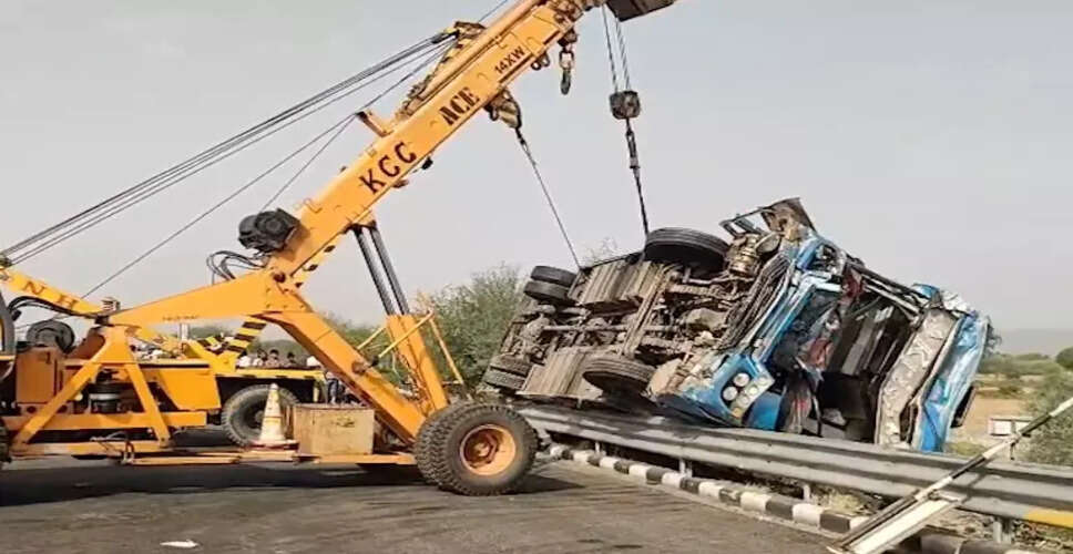 राजस्थान में बस दुर्घटना: 40 यात्री घायल