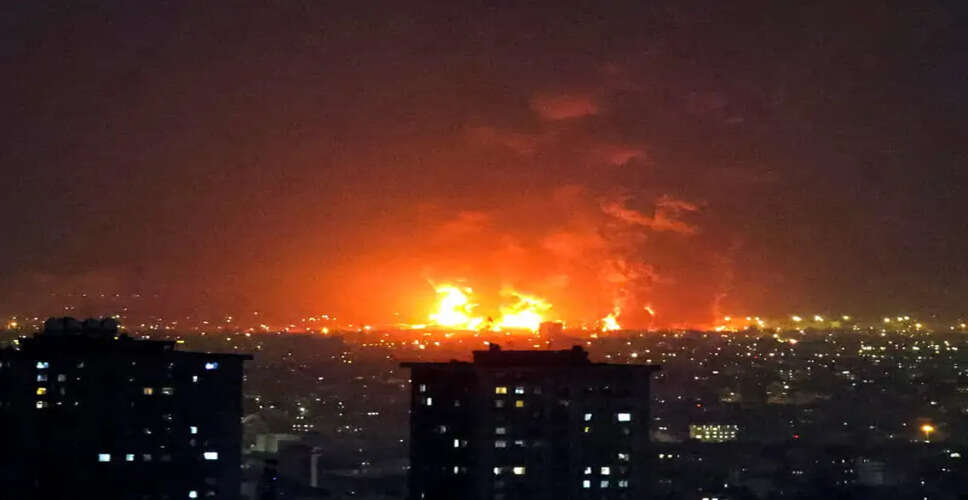 तेहरान में अमेरिका-इजरायल के हवाई हमले से मचा हड़कंप