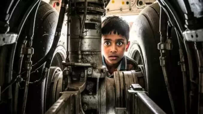 14 वर्षीय लड़के की साहसिकता: काबुल से दिल्ली की उड़ान में छिपकर यात्रा