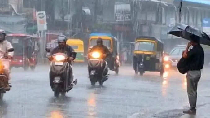 उत्तर प्रदेश में मूसलधार बारिश और ओलावृष्टि से फसलों को खतरा