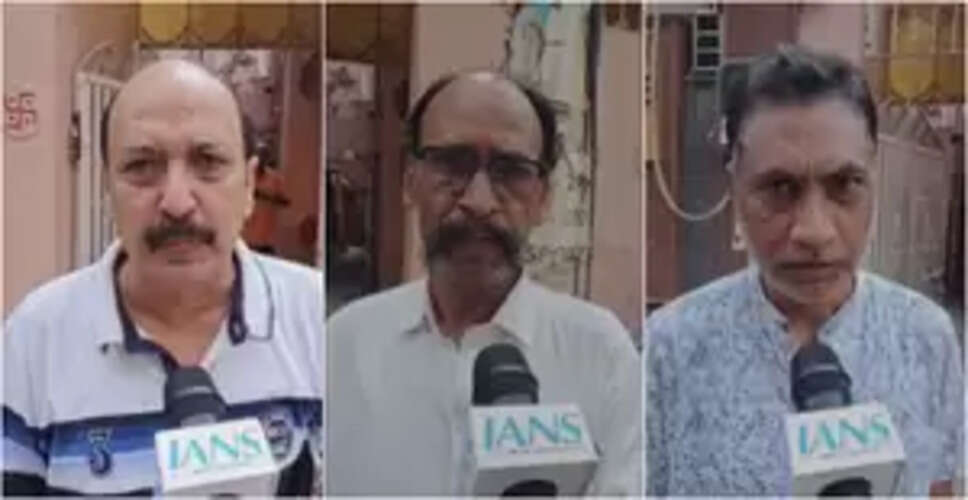 दिल्ली के कृष्णा नगर विधानसभा क्षेत्र में लोग विधायक से नाराज, 10 साल में सड़क न बनवाने का लगाया आरोप