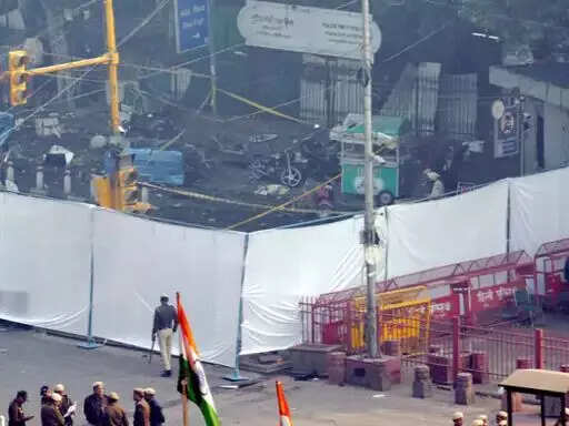 दिल्ली धमाके के बाद पीएम मोदी ने घायलों से की मुलाकात