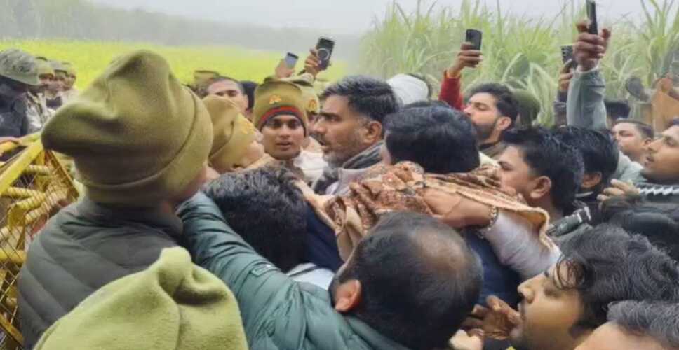 मेरठ में दलित महिला की हत्या और बेटी का अपहरण: गांव में तनाव और प्रदर्शन