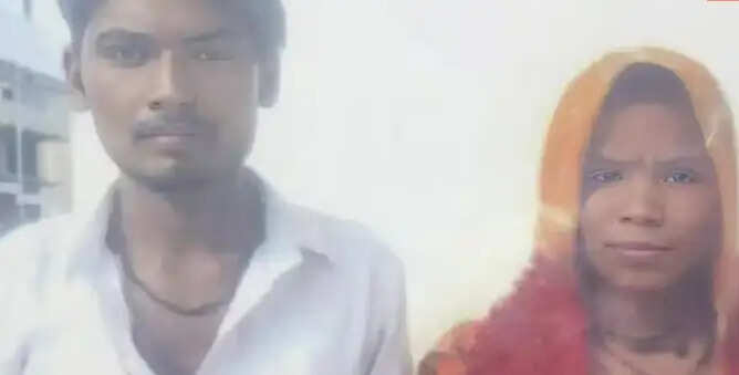 मध्य प्रदेश में दंपती की आत्महत्या: शादी के कपड़ों में लटके मिले शव