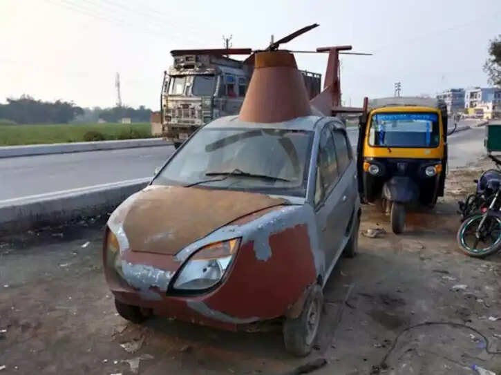 बिहार के मिस्त्री ने नैनो कार को बनाया हेलिकॉप्टर, बारात के लिए नया जुगाड़