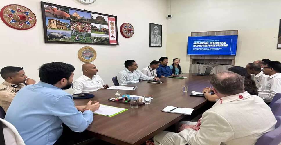 जोरहाट में अमेरिकी वाणिज्य दूतावास के प्रतिनिधियों के साथ आपदा प्रबंधन पर बैठक