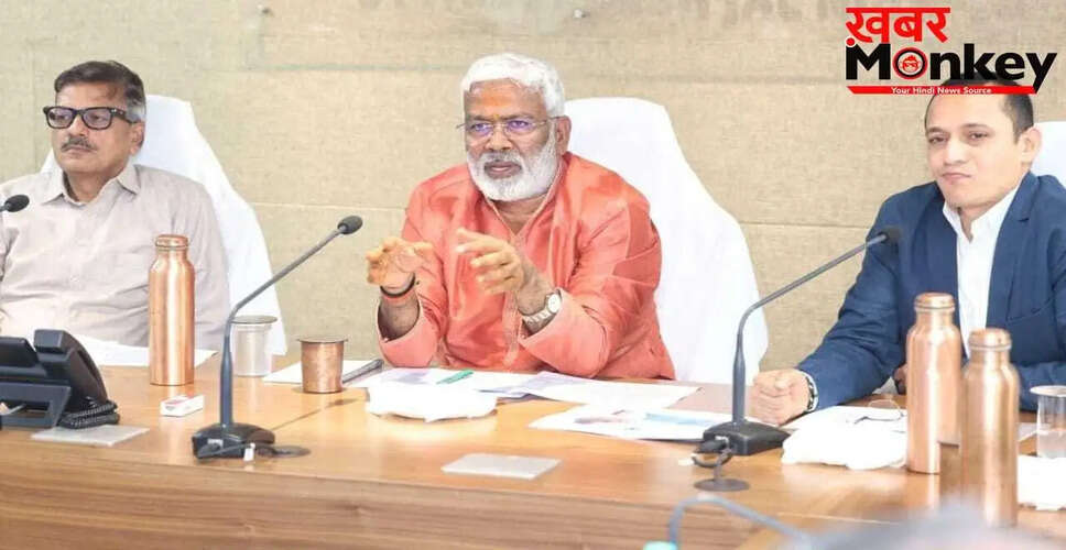 बरेली में जल जीवन मिशन की टंकी गिरने पर बड़ी कार्रवाई