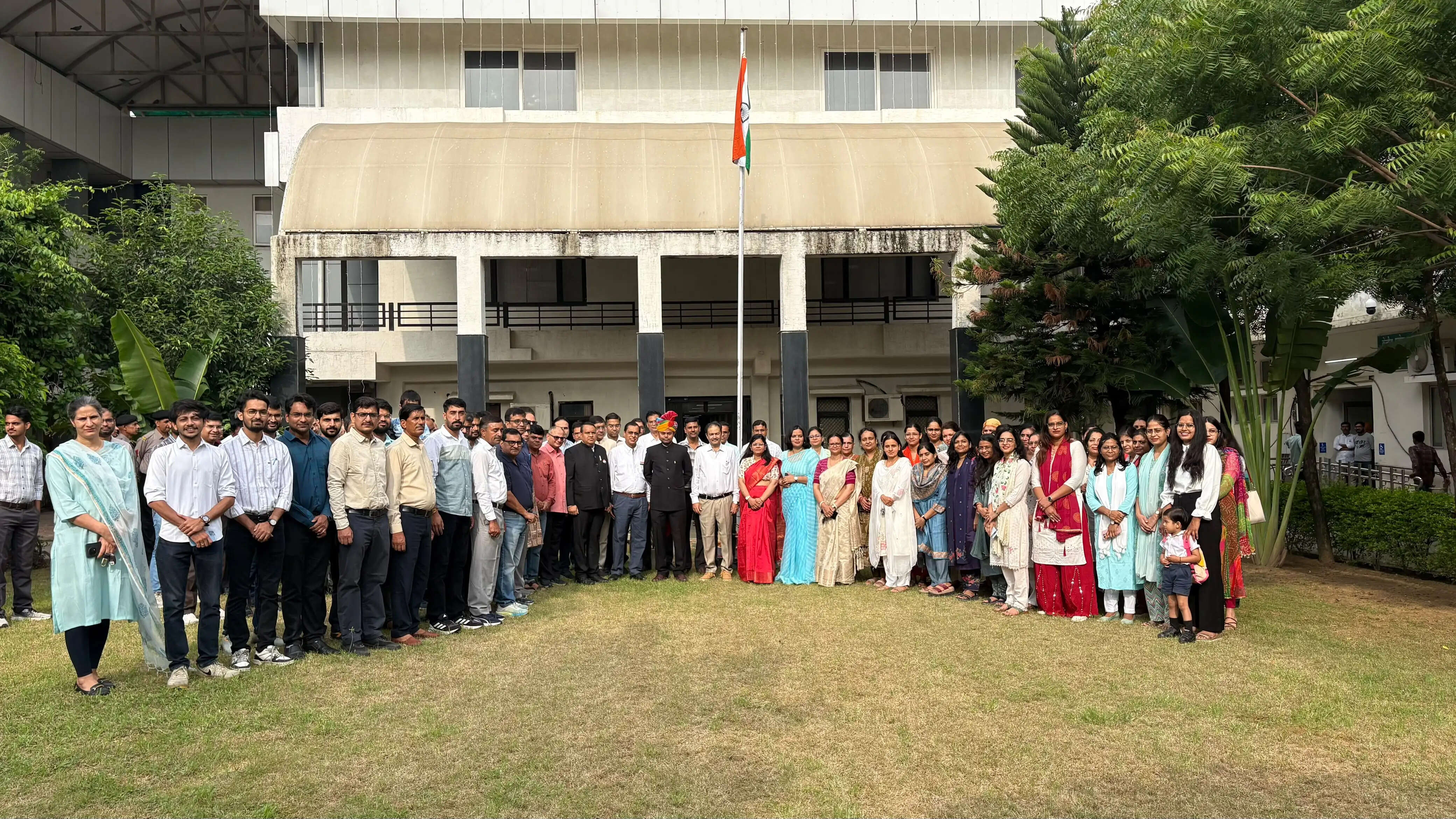 राजस्थान में स्वतंत्रता दिवस पर ध्वजारोहण और पर्यावरण संरक्षण का संदेश