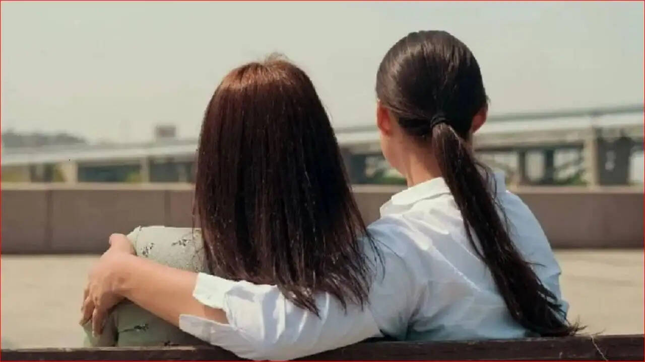 मुरादाबाद में दो सहेलियों की अनोखी प्रेम कहानी: विवाह की चाहत