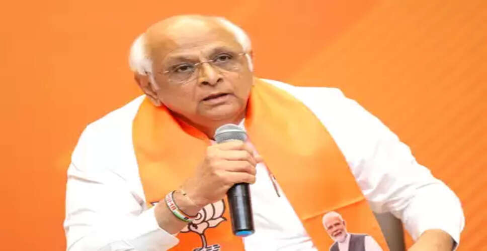 अहमदाबाद विमान हादसा : गुजरात के सीएम भूपेंद्र पटेल ने जताया दुख, केंद्रीय उड्डयन मंत्री ने कहा- घटना की जानकारी पाकर स्तब्ध हूं