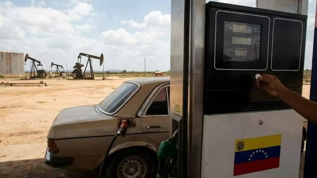वेनेजुएला: जहां पेट्रोल की कीमतें चॉकलेट से भी कम हैं