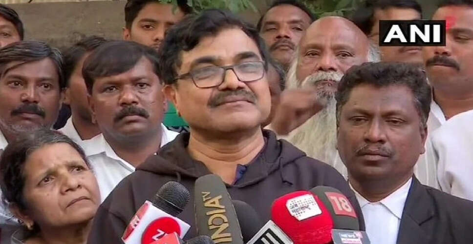 आनंद तेलतुम्बडे ने विदेश यात्रा की अनुमति के लिए याचिका वापस ली