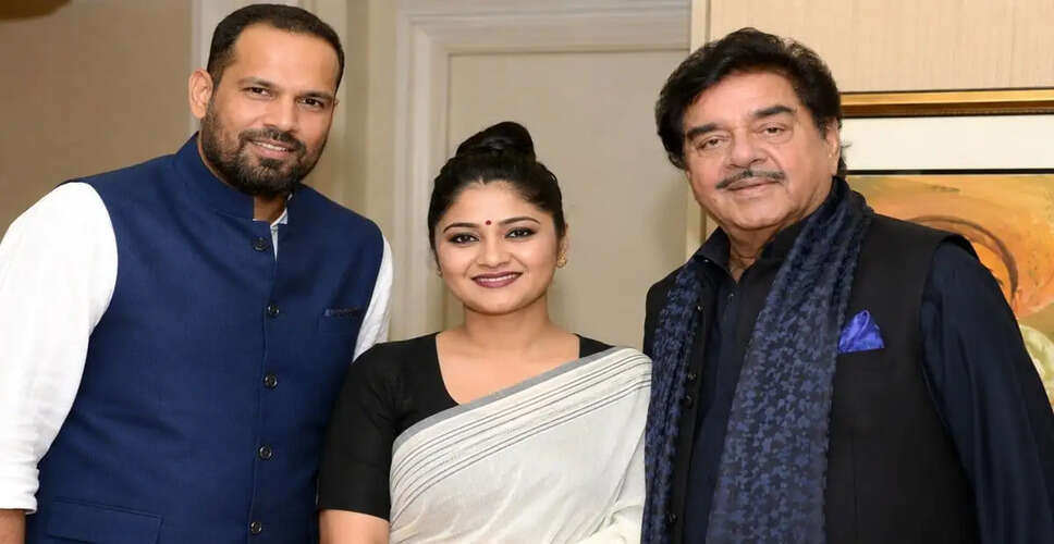 तृणमूल कांग्रेस में बगावत: 19 सांसदों ने विद्रोही गुट में शामिल होने का किया दावा