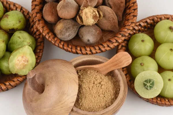 बवासीर के आयुर्वेदिक उपचार: प्राकृतिक उपाय और योगासन