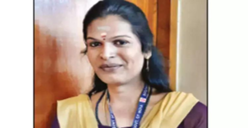 दक्षिण भारत को पहली ट्रांसजेंडर रेलवे टिकट निरीक्षक मिली