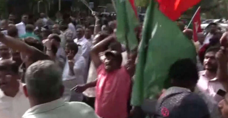 केरल के स्थानीय निकाय चुनावों में यूडीएफ और एलडीएफ की जीत