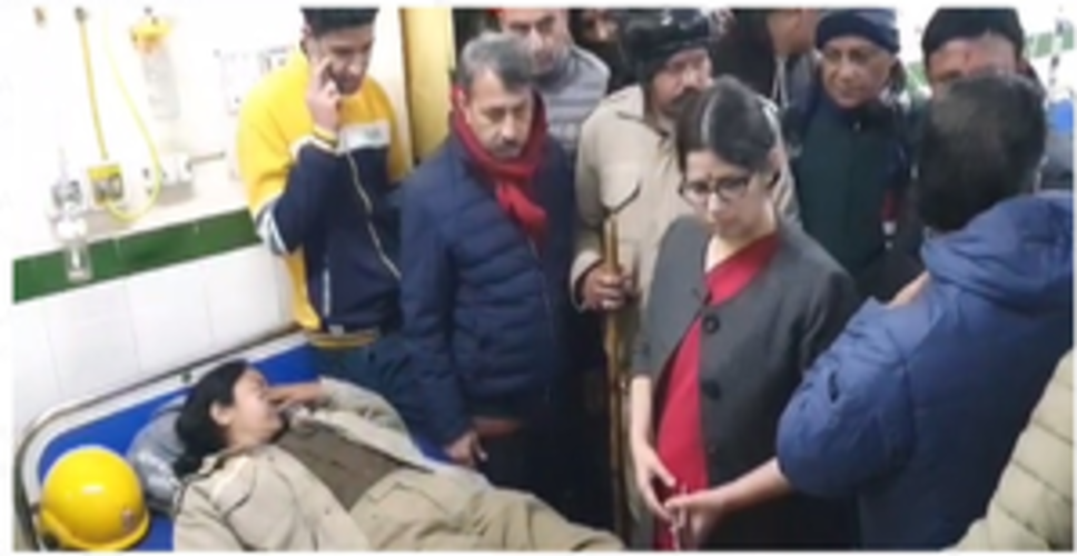 वनभूलपुरा मामला: घायलों से मिलीं डीएम वंदना सिंह चौहान, अफवाहों पर ध्यान न देने की अपील
