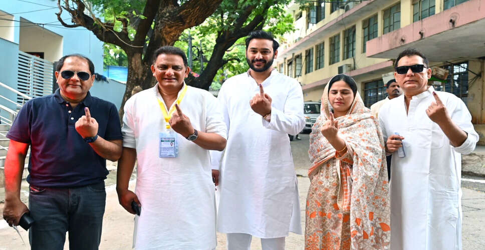 मोहम्मद अज़हरुद्दीन के बेटे ने राजनीति में कदम रखा