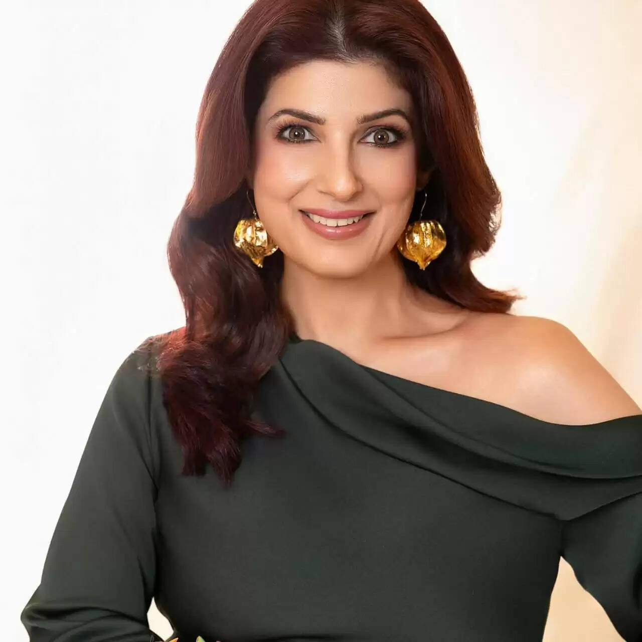 ट्विंकल खन्ना का 52वां जन्मदिन: एक्ट्रेस से लेखिका तक का सफर