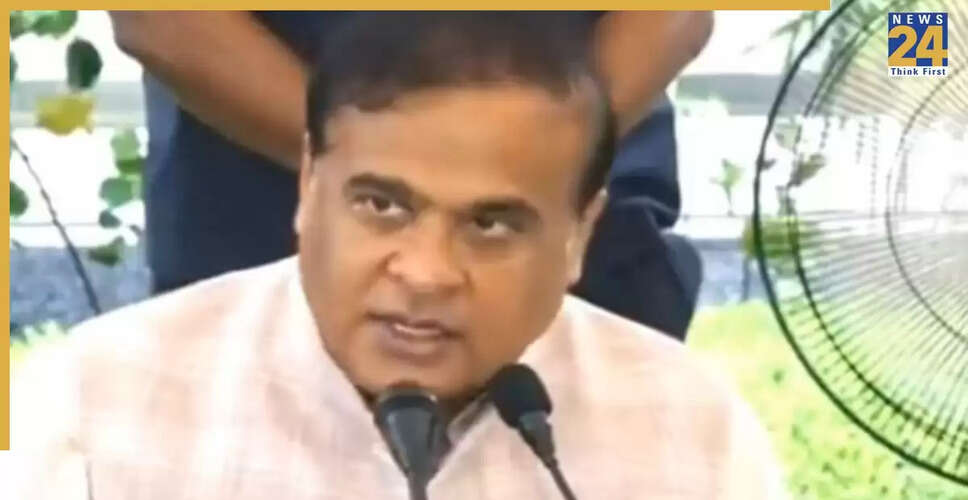असम सरकार ने वयस्कों के लिए नए आधार कार्ड जारी करने पर रोक लगाई
