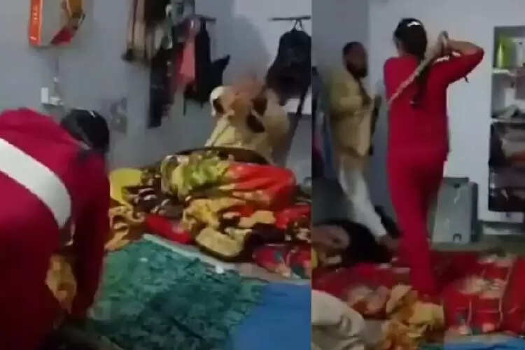 अमेठी में महिला ने मौलाना पर लगाया गंभीर आरोप, वीडियो हुआ वायरल