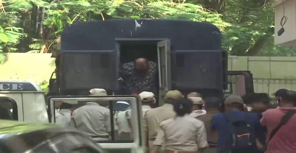असम में ज़ुबीन गर्ग की मौत पर हिंसक प्रदर्शन, पुलिस ने की कार्रवाई