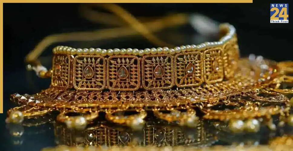 सोने की कीमतों में अभूतपूर्व वृद्धि: 1.12 लाख रुपये प्रति 10 ग्राम तक पहुंची
