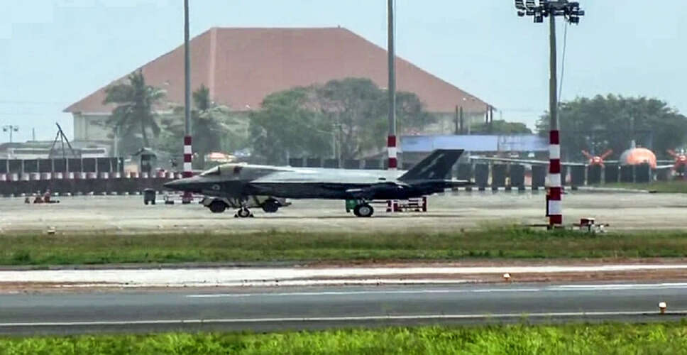 ब्रिटिश F-35 लड़ाकू विमान की मरम्मत प्रक्रिया शुरू, तिरुवनंतपुरम में तकनीकी टीम पहुंची