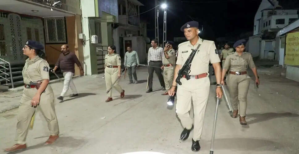 अहमदाबाद में अवैध बांग्लादेशियों के खिलाफ पुलिस का बड़ा अभियान
