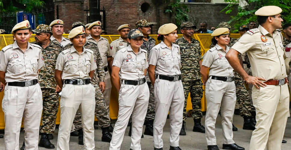 दिल्ली पुलिस की महिला उप निरीक्षक ने की आत्महत्या, जांच शुरू