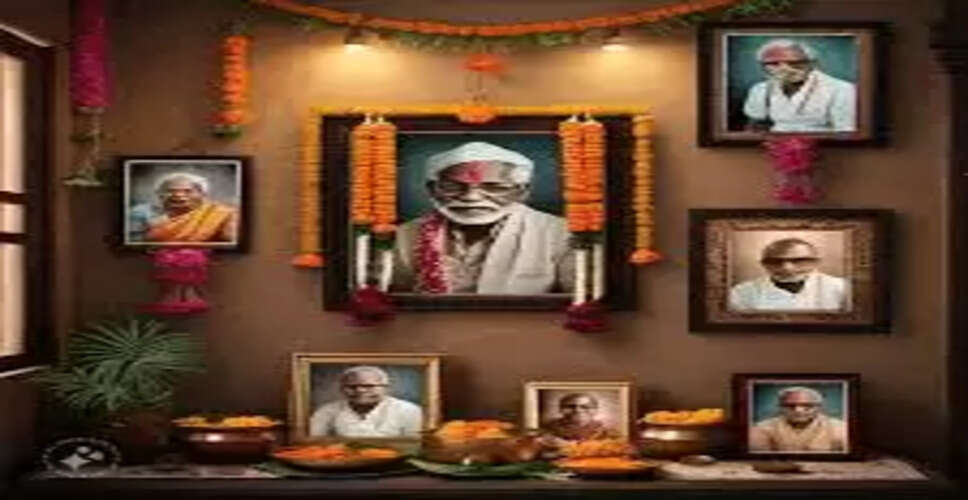 पितरों की तस्वीर लगाने के लिए सही स्थान: वास्तु शास्त्र के अनुसार