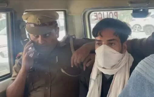 नोएडा में महिला हत्या का मामला: प्रेमी ने किया हत्या, शव के टुकड़े किए