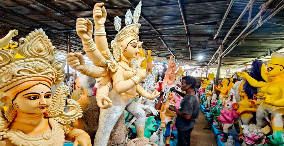 दार्जिलिंग में दुर्गा पूजा समारोह पर राजनीतिक संकट का प्रभाव