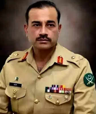 पाकिस्तान के नए सेना प्रमुख लेफ्टिनेंट जनरल सैयद असीम मुनीर के नाम पर राष्ट्रपति ने लगाई मुहर (लीड-1)