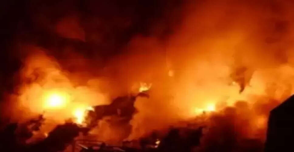 बांग्लादेश में कपड़ा फैक्ट्री में आग, 9 लोगों की जान गई