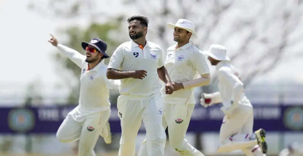 आकिब नबी की टेस्ट टीम में गैर-चयन पर बहस तेज़