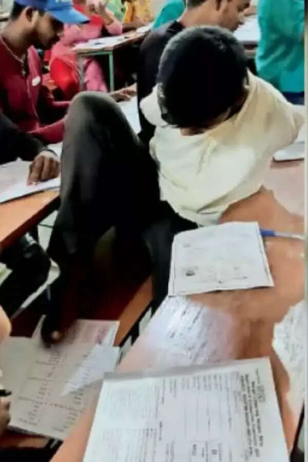 नंदलाल की प्रेरणादायक कहानी: दिव्यांगता के बावजूद सफलता की ओर